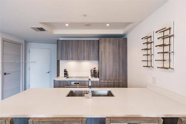 801 S Miami Ave 3703, Miami, FL 33130