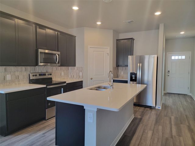 109 Capella WAY, Hutto, TX 78643