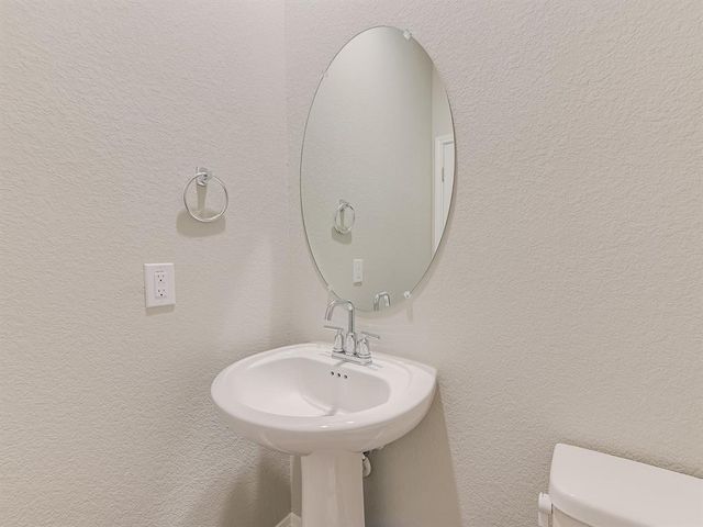 109 Capella WAY, Hutto, TX 78643