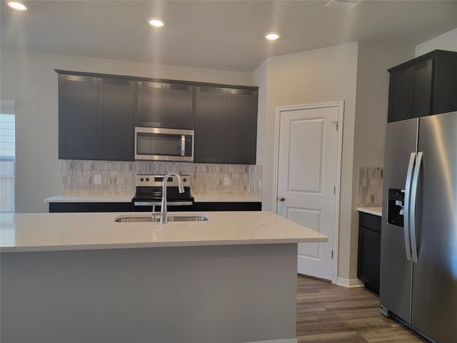 109 Capella WAY, Hutto, TX 78643