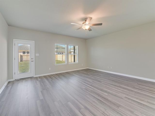 109 Capella WAY, Hutto, TX 78643