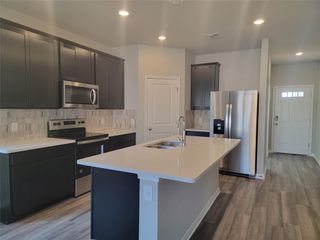 109 Capella WAY, Hutto, TX 78643