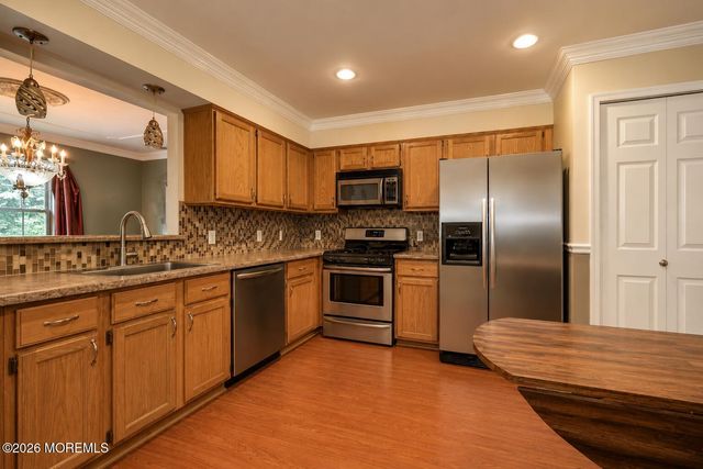 170 Colony Lane, Manalapan, NJ 07726