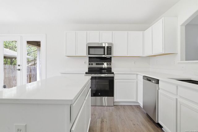 3445 Whisper Bluff, Schertz, TX 78108