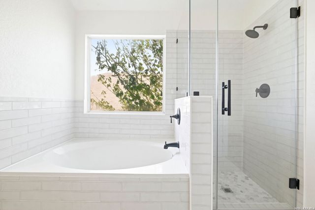 3445 Whisper Bluff, Schertz, TX 78108