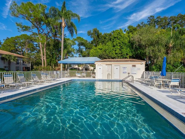 5207 WEDGEWOOD LANE 16, Sarasota, FL 34235