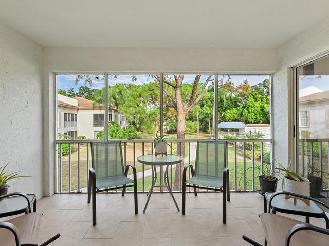 5207 WEDGEWOOD LANE 16, Sarasota, FL 34235