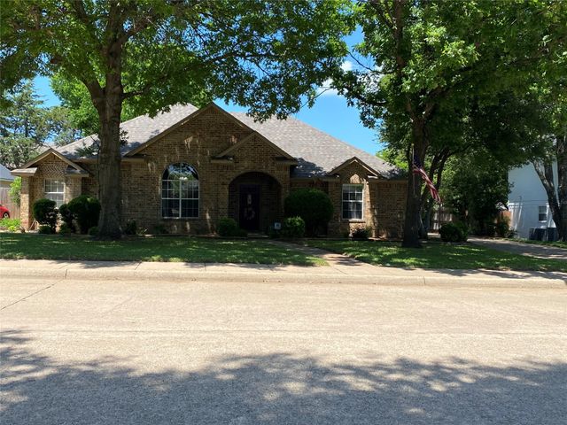 1520 Valerie Drive, Cedar Hill, TX 75104