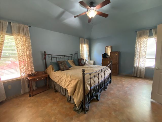 1520 Valerie Drive, Cedar Hill, TX 75104