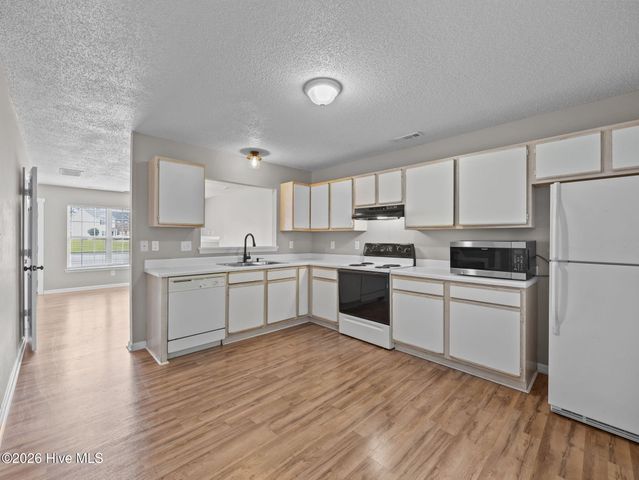 1305 Timberlake Trail, Jacksonville, NC 28546