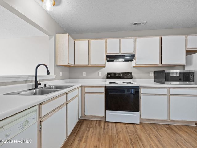 1305 Timberlake Trail, Jacksonville, NC 28546