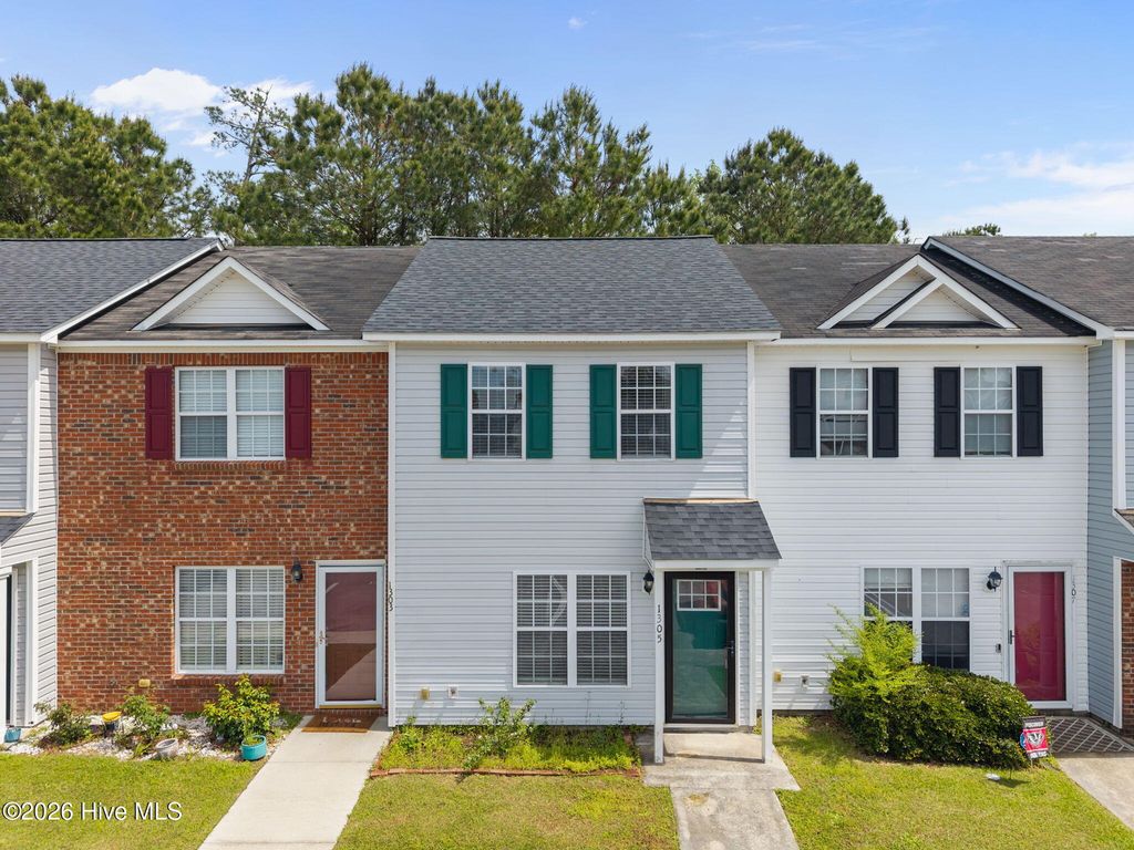 1305 Timberlake Trail, Jacksonville, NC 28546