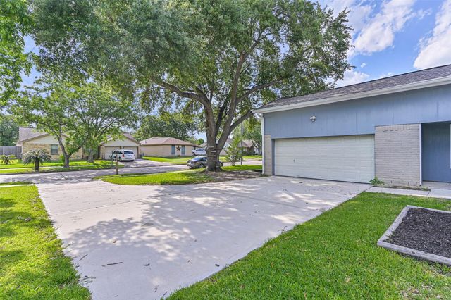 3915 Rosemont Drive, La Porte, TX 77571