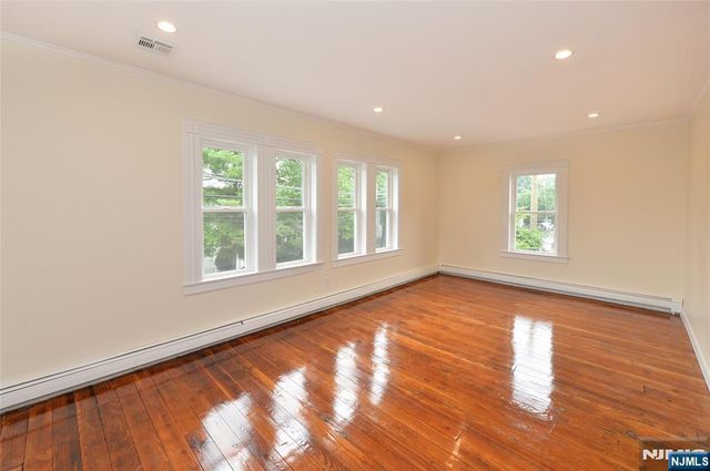 42 Park Avenue, Allendale, NJ 07401