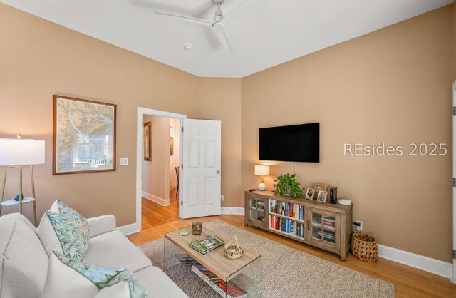 23 Mum Grace, Beaufort, SC 29906