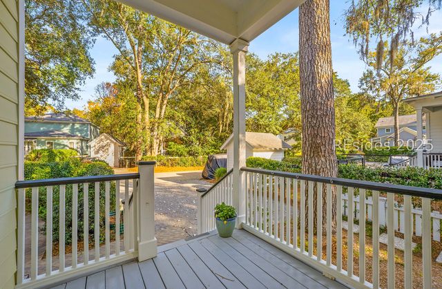 23 Mum Grace, Beaufort, SC 29906