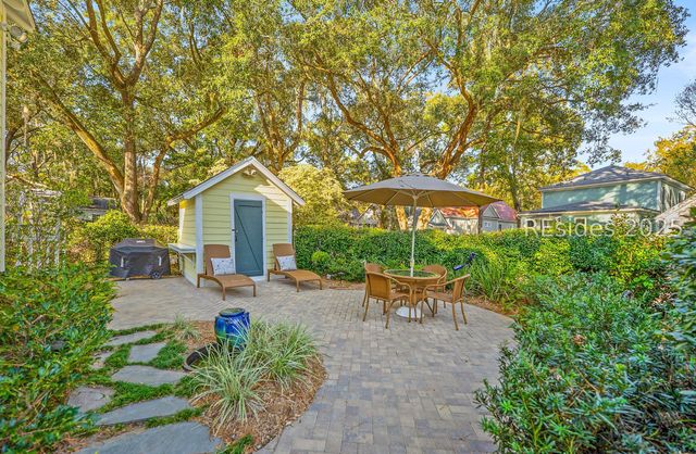 23 Mum Grace, Beaufort, SC 29906