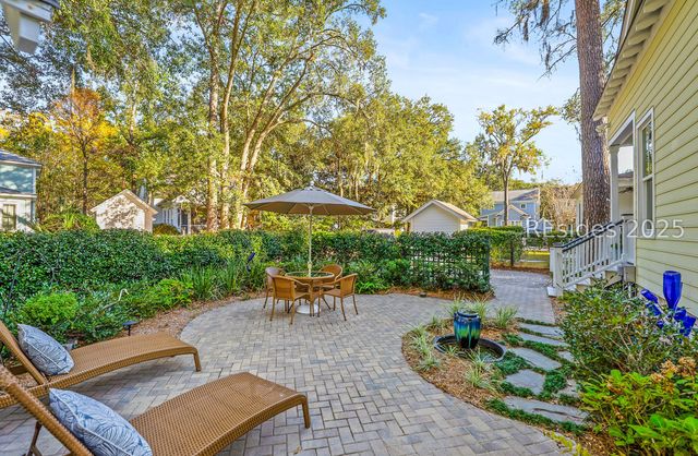 23 Mum Grace, Beaufort, SC 29906