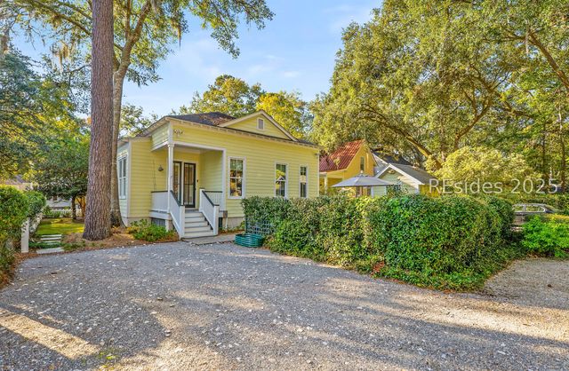 23 Mum Grace, Beaufort, SC 29906