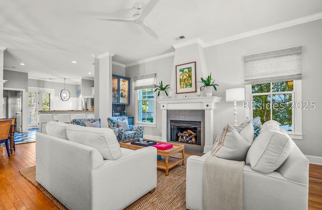 23 Mum Grace, Beaufort, SC 29906