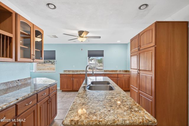 1171 S Vía Coyote, Benson, AZ 85602