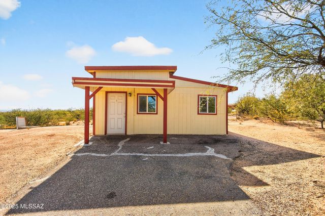 1171 S Vía Coyote, Benson, AZ 85602