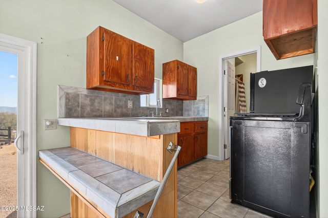 1171 S Vía Coyote, Benson, AZ 85602