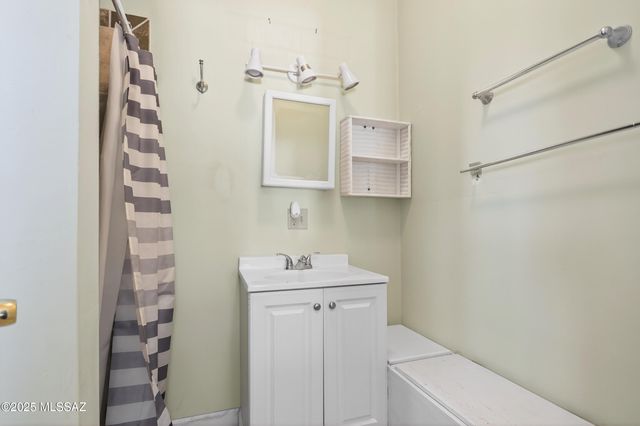 1171 S Vía Coyote, Benson, AZ 85602