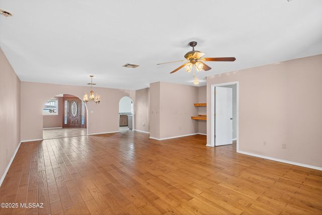 1171 S Vía Coyote, Benson, AZ 85602