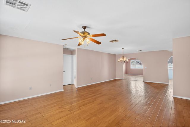 1171 S Vía Coyote, Benson, AZ 85602