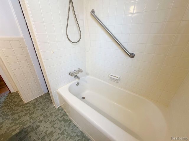 1532 Superior Boulevard, Wyandotte, MI 48192
