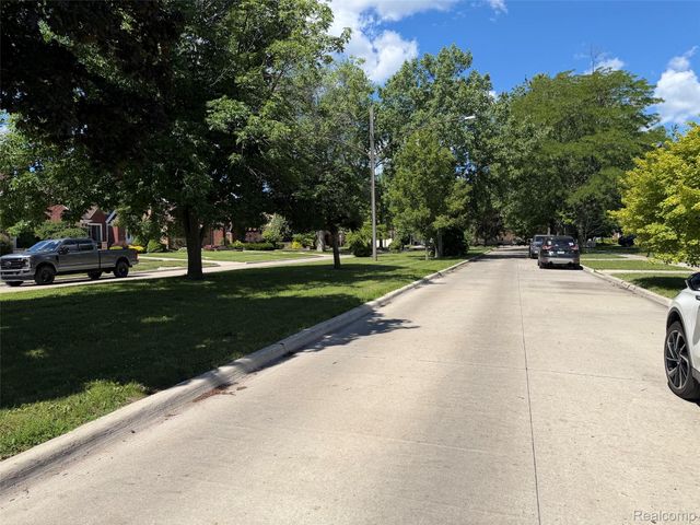 1532 Superior Boulevard, Wyandotte, MI 48192