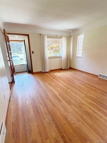1532 Superior Boulevard, Wyandotte, MI 48192