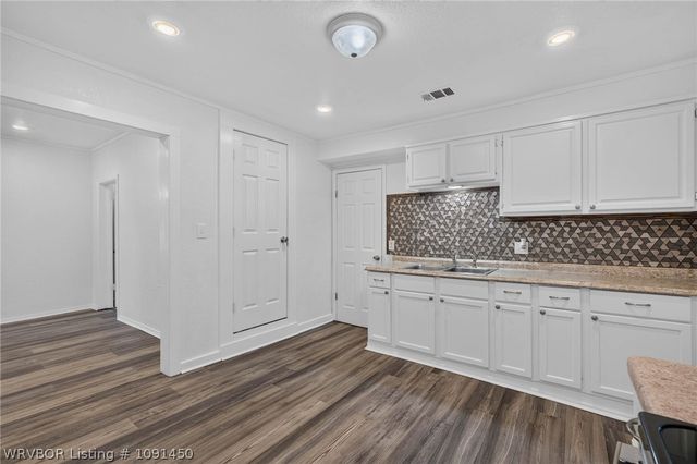 2704 N J Street, Fort Smith, AR 72901
