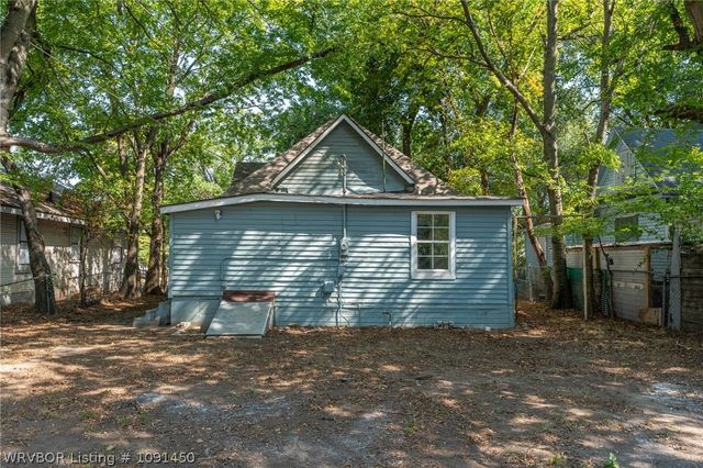 2704 N J Street, Fort Smith, AR 72901