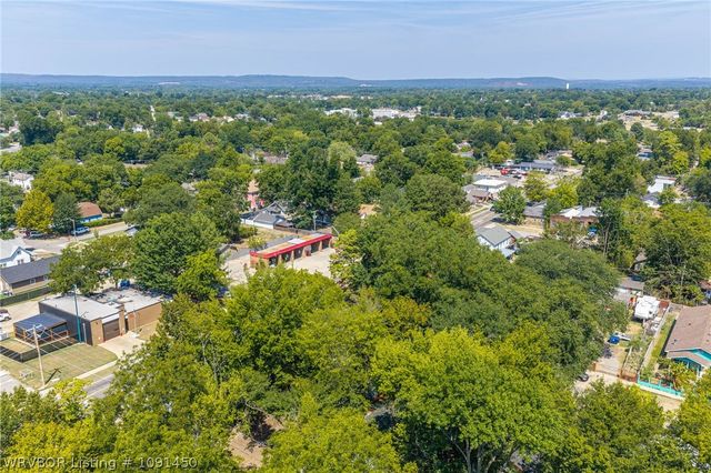 2704 N J Street, Fort Smith, AR 72901