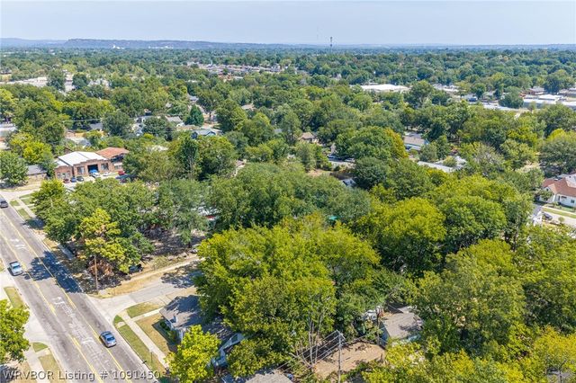 2704 N J Street, Fort Smith, AR 72901