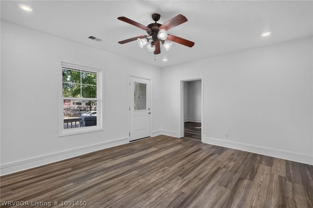 2704 N J Street, Fort Smith, AR 72901