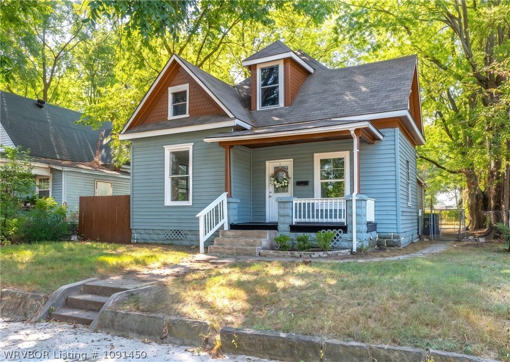 2704 N J Street, Fort Smith, AR 72901