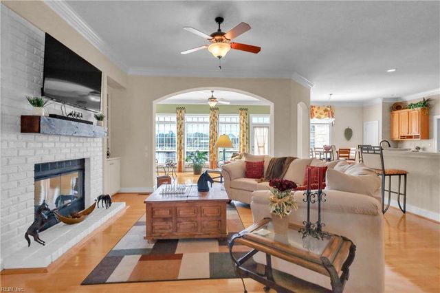 2001 Quarter Horse LN, Suffolk, VA 23434