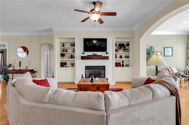 2001 Quarter Horse LN, Suffolk, VA 23434