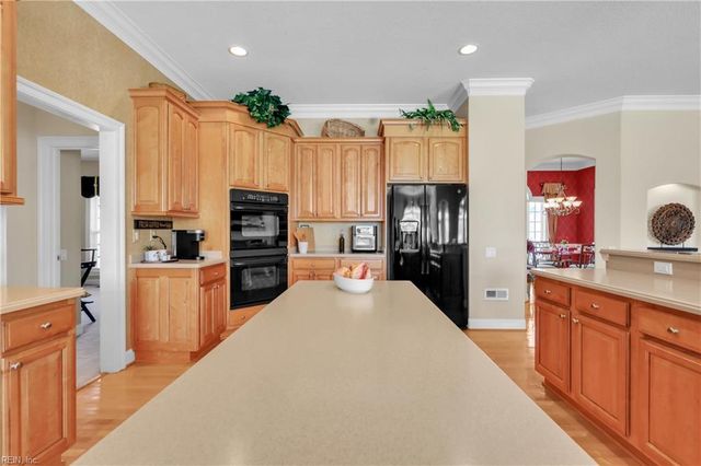 2001 Quarter Horse LN, Suffolk, VA 23434