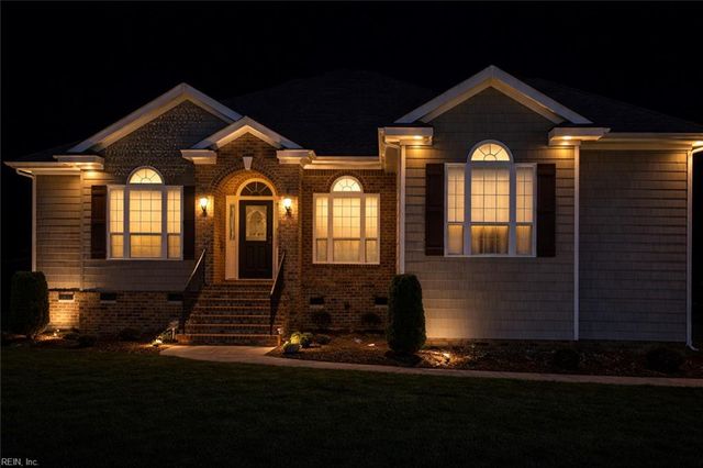 2001 Quarter Horse LN, Suffolk, VA 23434