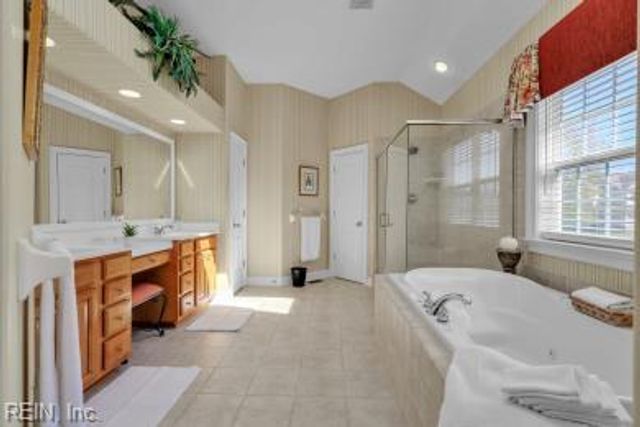 2001 Quarter Horse LN, Suffolk, VA 23434