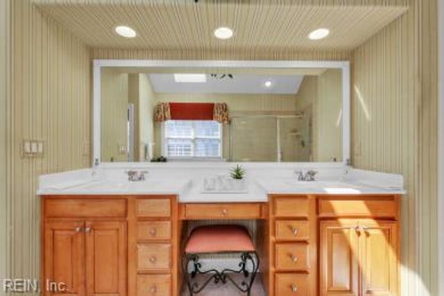 2001 Quarter Horse LN, Suffolk, VA 23434