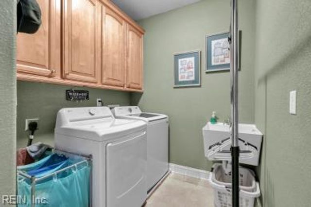 2001 Quarter Horse LN, Suffolk, VA 23434