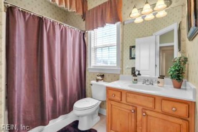 2001 Quarter Horse LN, Suffolk, VA 23434