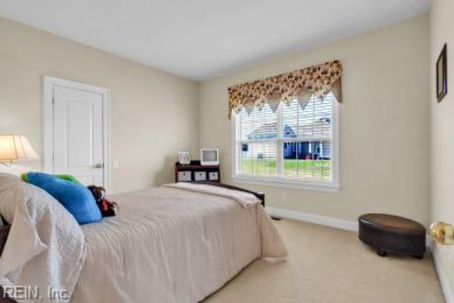 2001 Quarter Horse LN, Suffolk, VA 23434