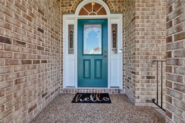 2001 Quarter Horse LN, Suffolk, VA 23434