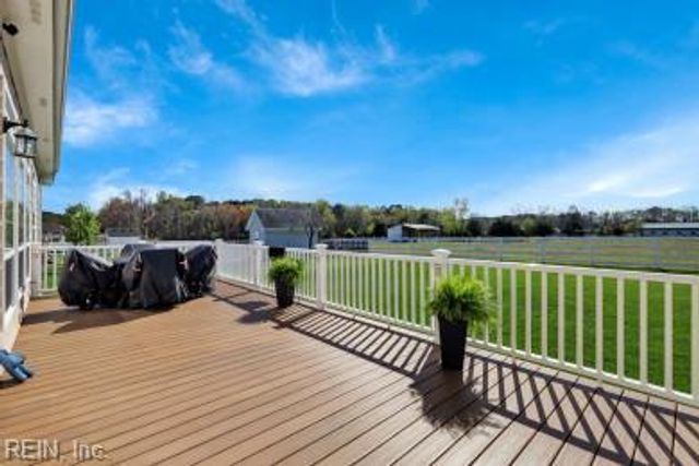 2001 Quarter Horse LN, Suffolk, VA 23434